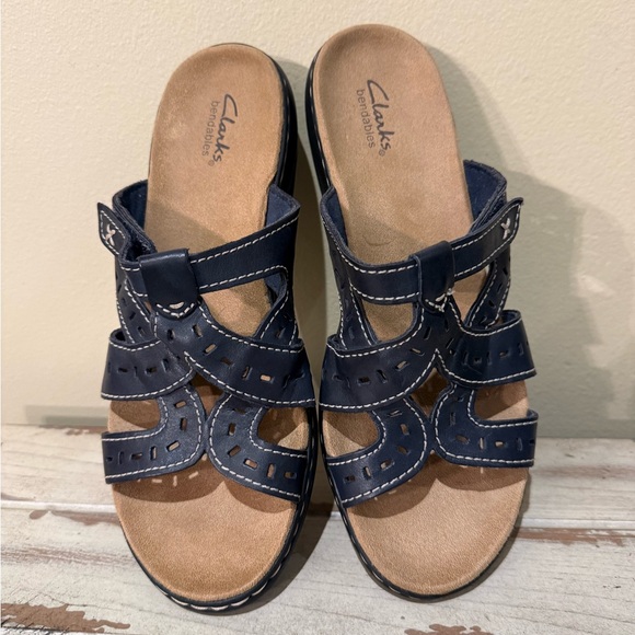 Clarks Shoes - Clarks Brown Leather Laser Cut Comfort Sandals Size 9.5 EUC Walking Fashion